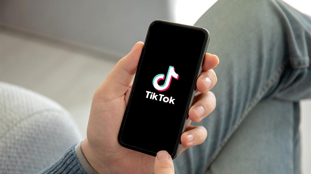 Kostengünstiger TikTok Fame: Günstige Follower sichern mit Followerk.de