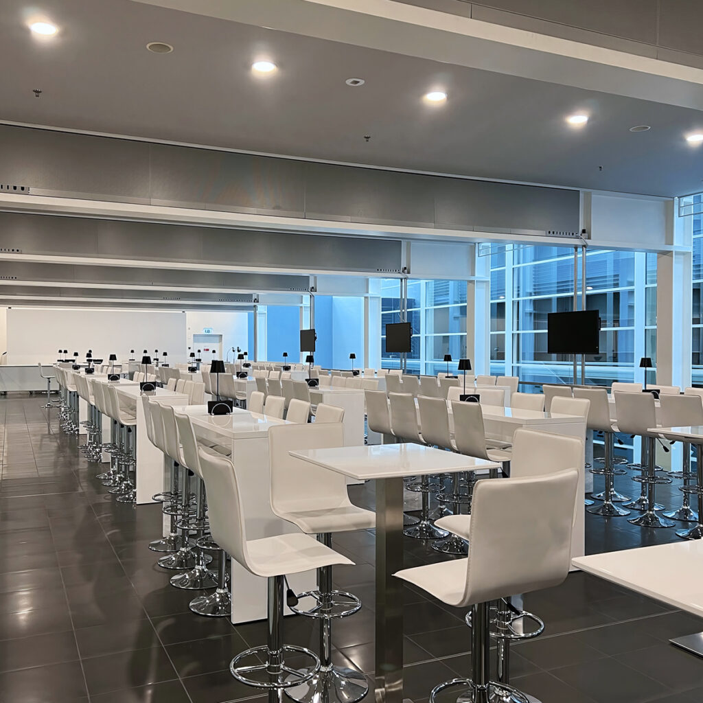 event-stehtische-mieten-mit-barhocker-1024x1024-1